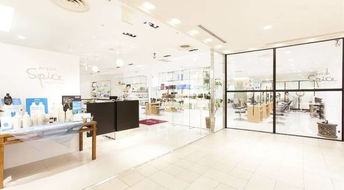 提亮肤色，提升颜值——换个发色与专业洗头服务的神奇魅力