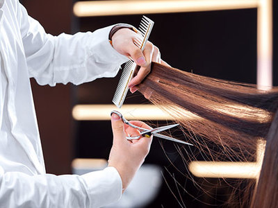 枣庄朋朋化妆美容美发职业学校 专业技能培训与洗头服务实践中的专业工具配备